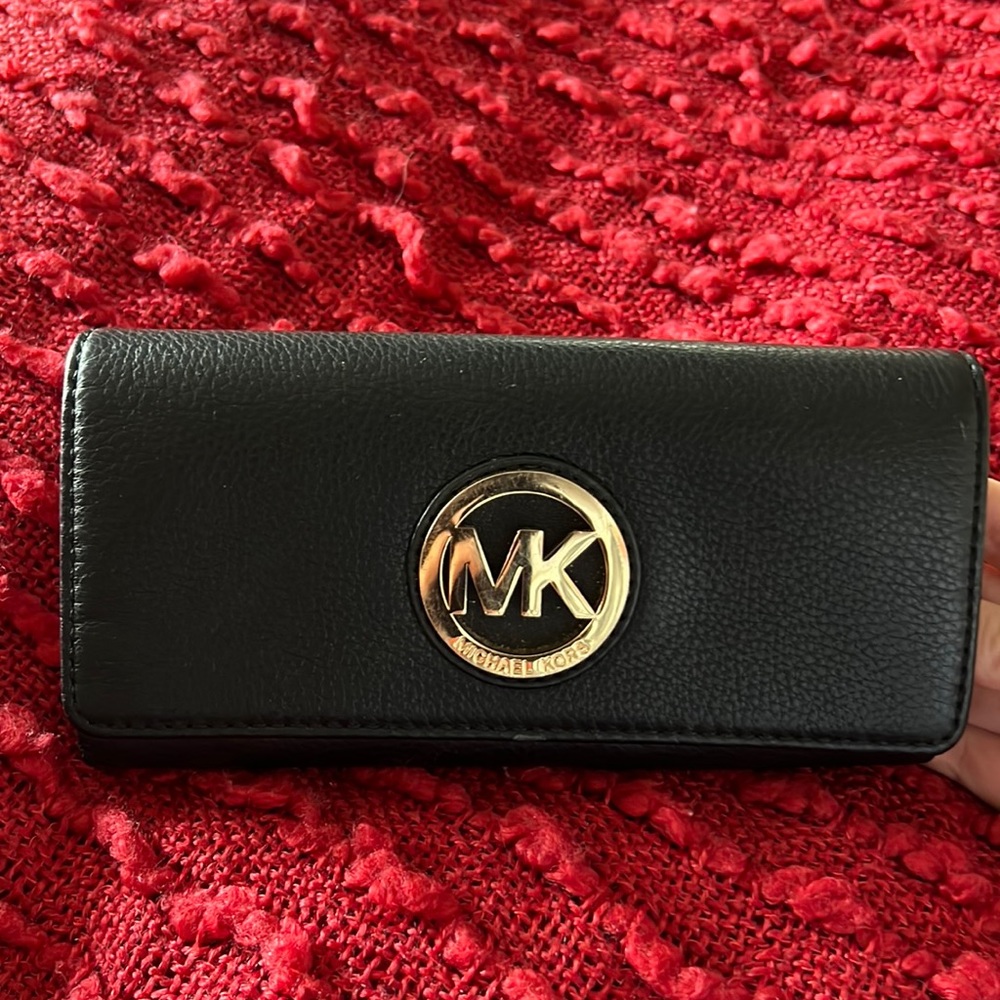 Black Michael Kors Wallet